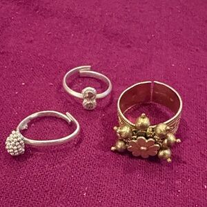 Elegant Gold Toe and Silver Ring Set